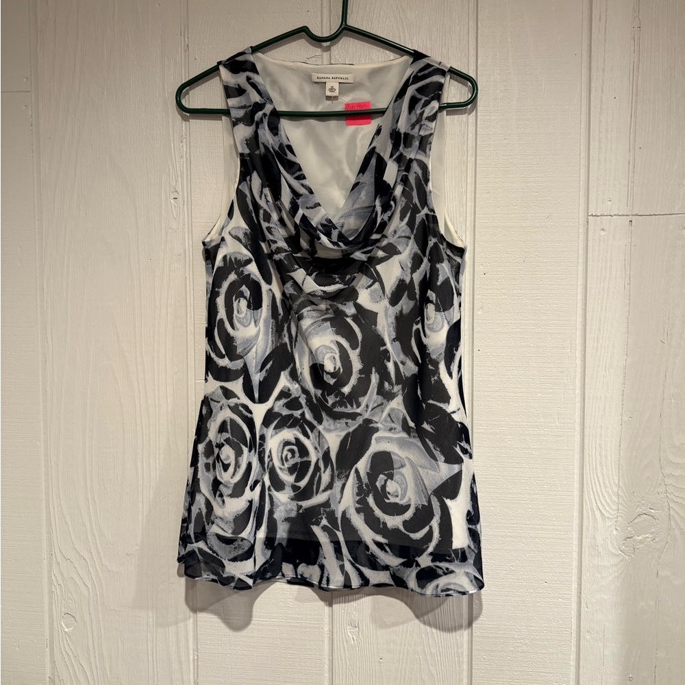 Banana Republic Floral Sleeveless Women's Top - Black and White
